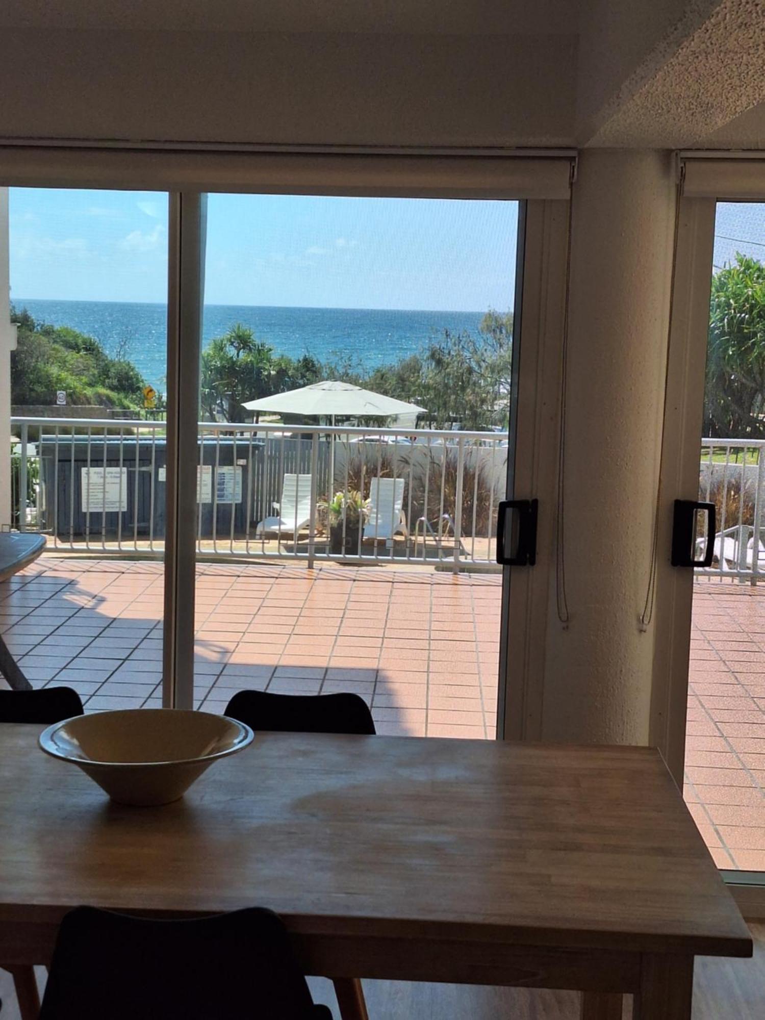 Pandanus Coolum Beach Exterior foto